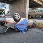 Trágico choque con volcadura en la carretera federal deja un muerto y un lesionado.